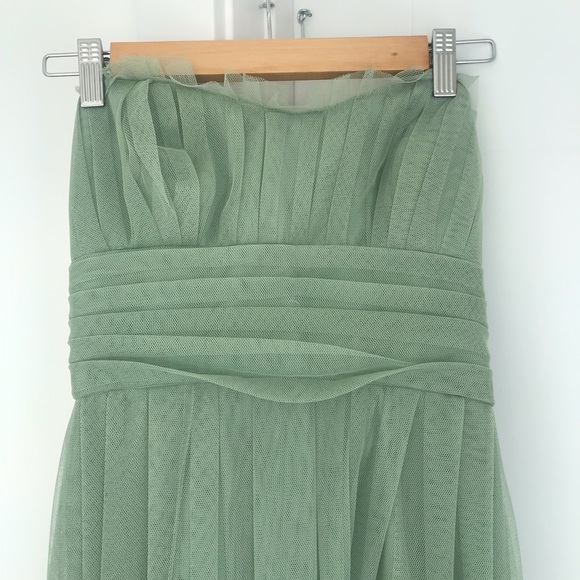 COPY - Vera Wang original bridesmaid / prom dress. Size 4 - Picture 1 of 10